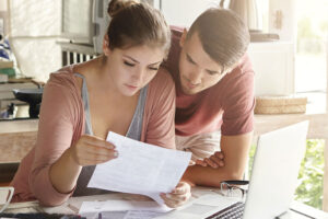 will-planning-900×600 couple-writing-a-will